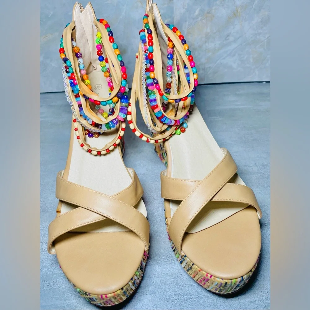 Get More Beauty Hobo Platform Wedges with Beads Across The Top‎ Size 9